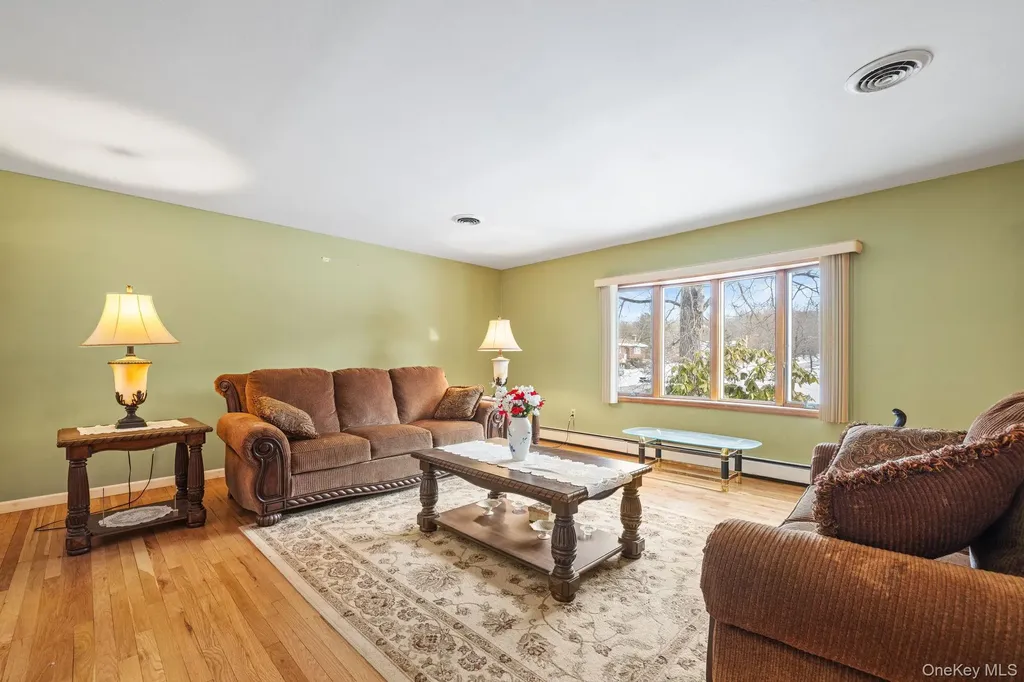 38 Haller Crescent Spring Valley NY 10977