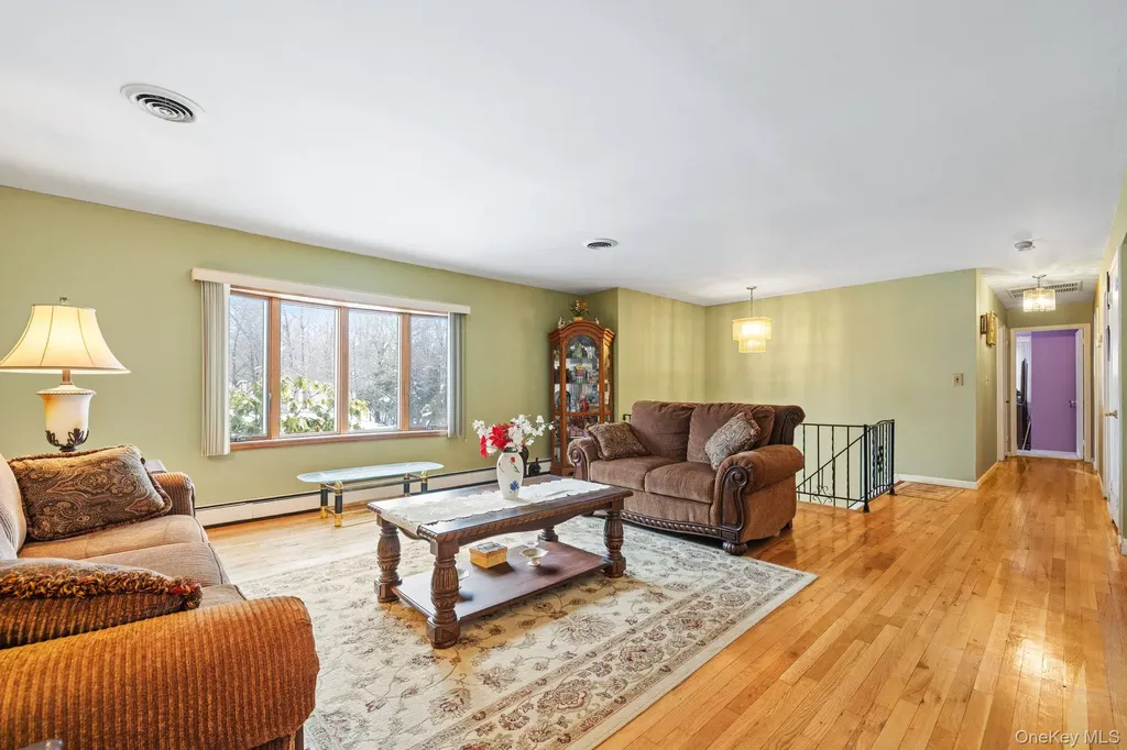 38 Haller Crescent Spring Valley NY 10977