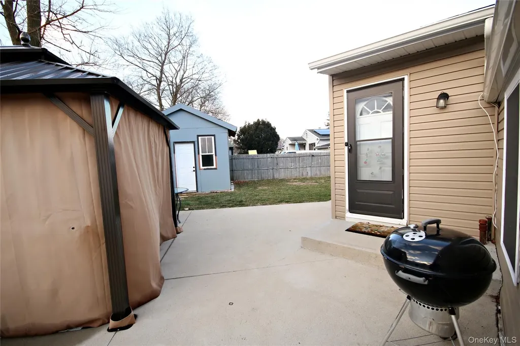 2 Vita Drive Central Islip NY 11722