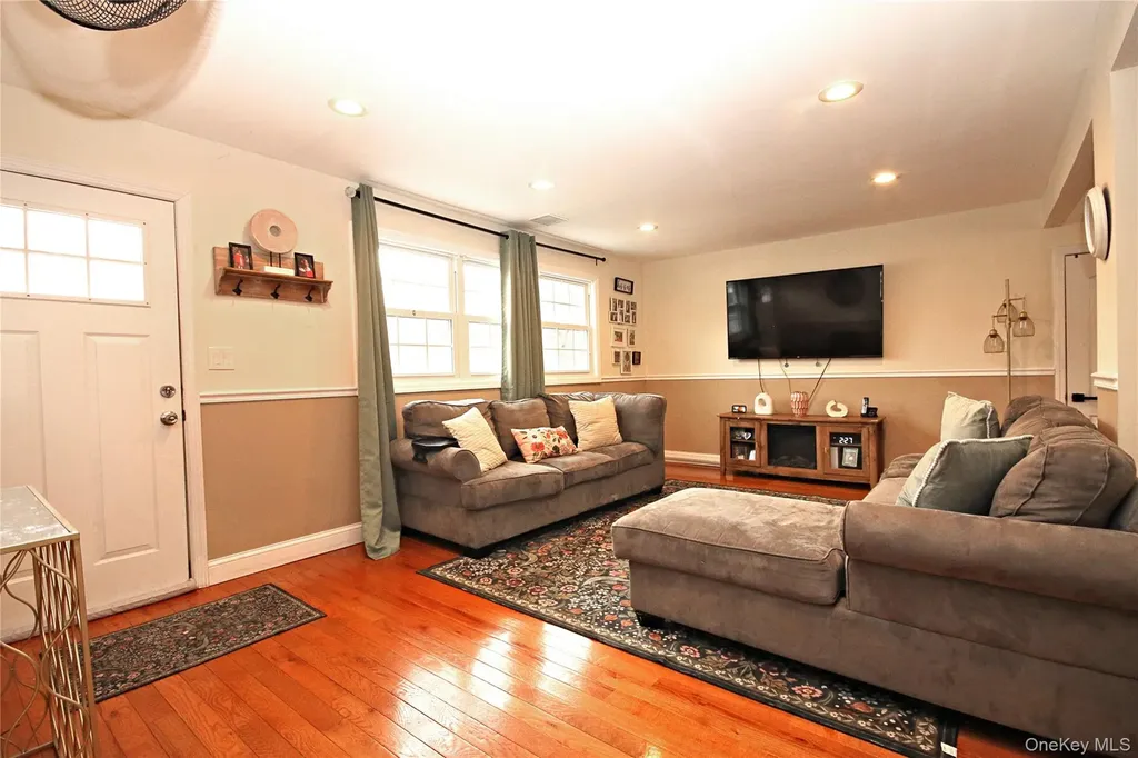 2 Vita Drive Central Islip NY 11722