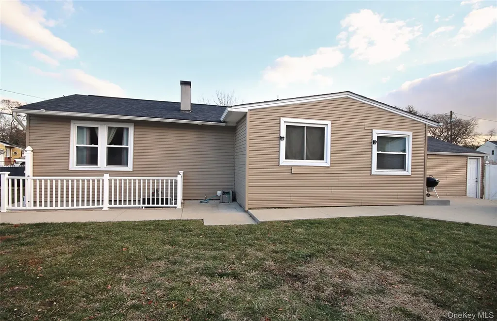2 Vita Drive Central Islip NY 11722