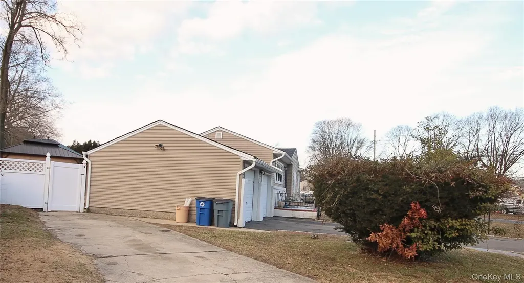 2 Vita Drive Central Islip NY 11722