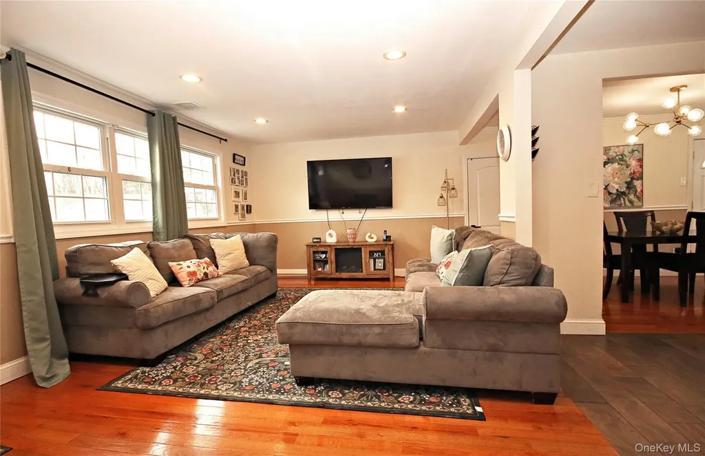 2 Vita Drive Central Islip NY 11722