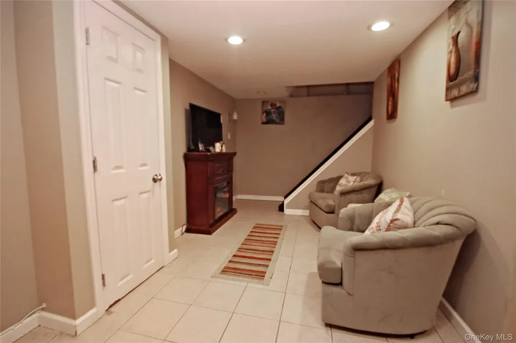 2 Vita Drive Central Islip NY 11722