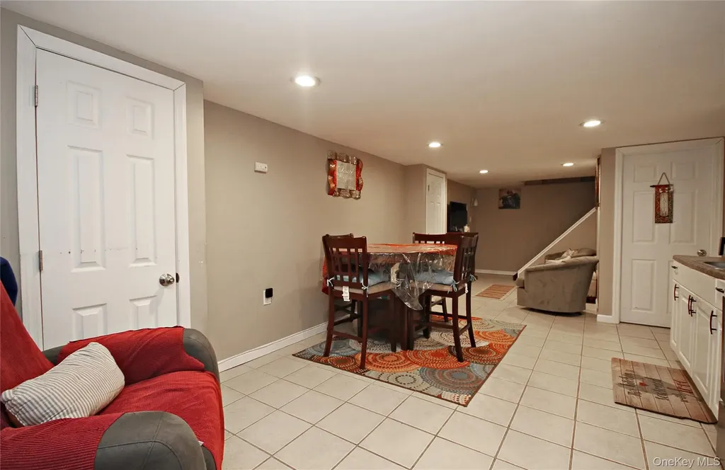 2 Vita Drive Central Islip NY 11722