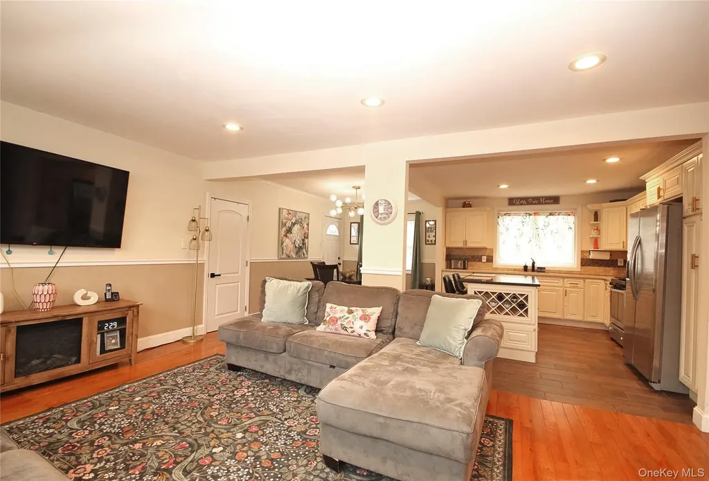 2 Vita Drive Central Islip NY 11722