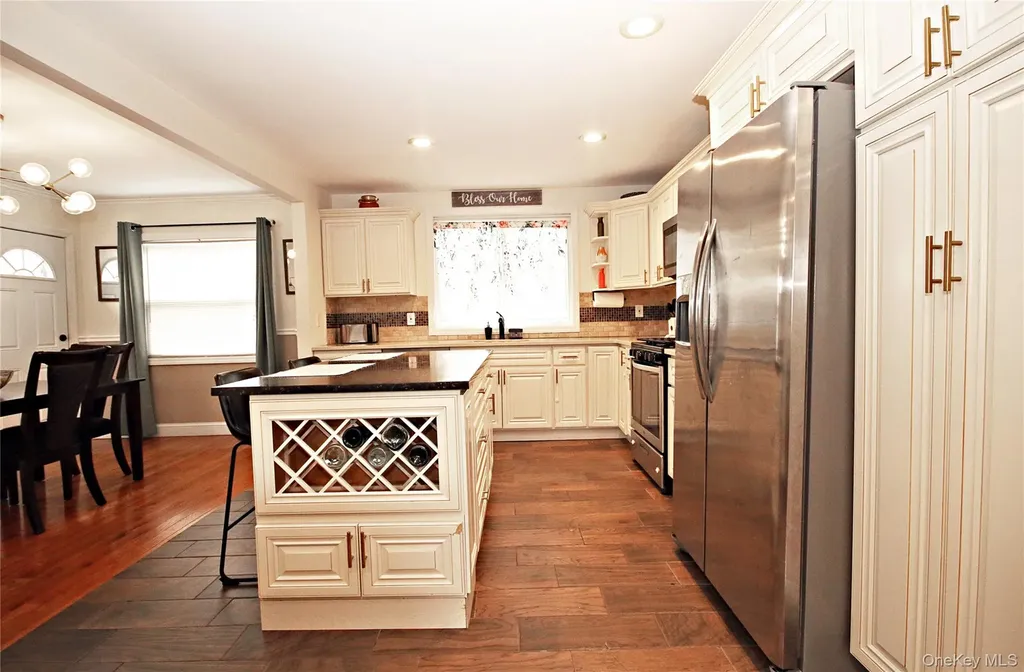 2 Vita Drive Central Islip NY 11722