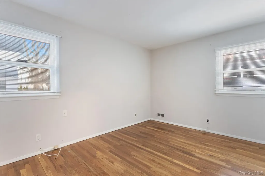 11 Muir Place New Rochelle NY 10801