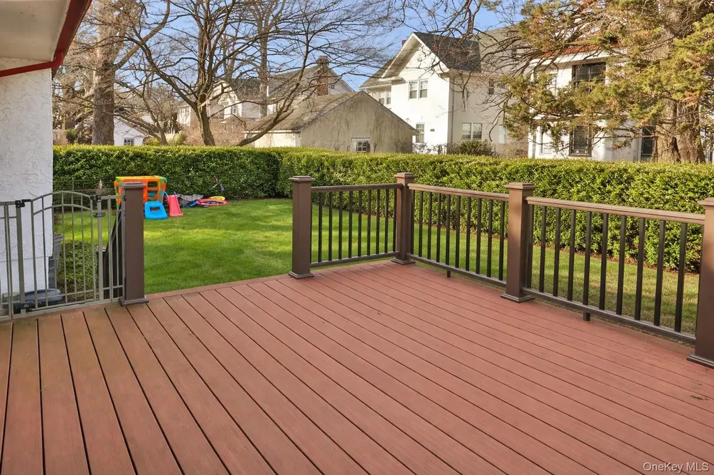 11 Muir Place New Rochelle NY 10801