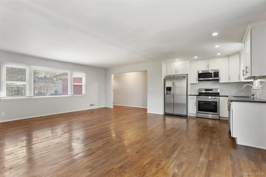 11 Muir Place New Rochelle NY 10801