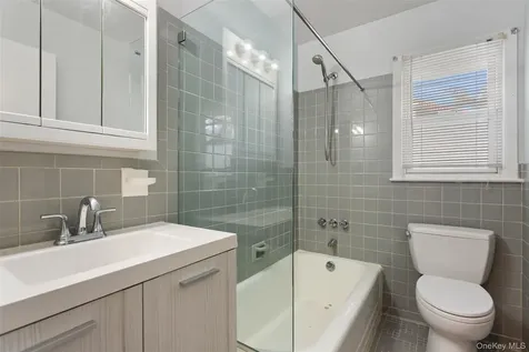 11 Muir Place New Rochelle NY 10801