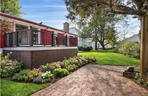 11 Muir Place New Rochelle NY 10801