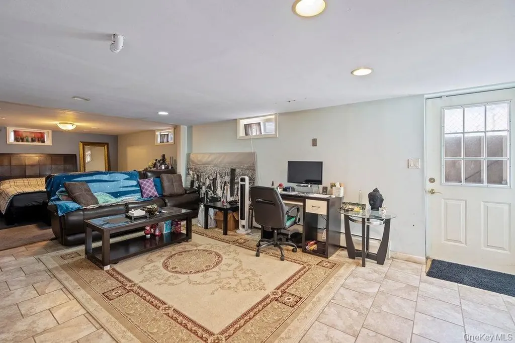 11 Cedar Crest Drive Dix Hills NY 11746