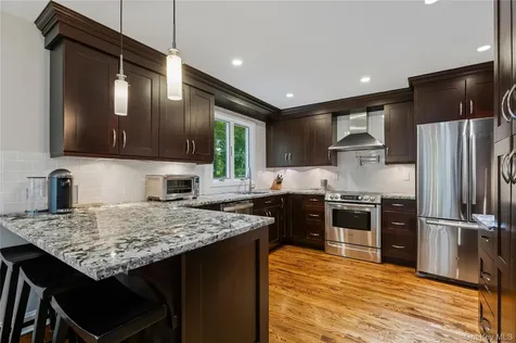86 Seven Bridges Road Chappaqua NY 10514