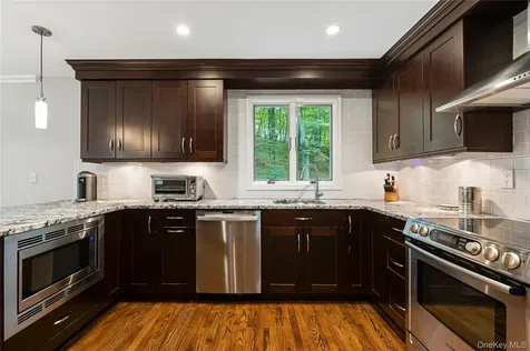 86 Seven Bridges Road Chappaqua NY 10514