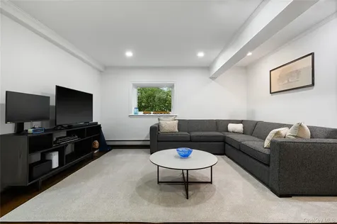 86 Seven Bridges Road Chappaqua NY 10514