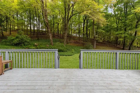 86 Seven Bridges Road Chappaqua NY 10514