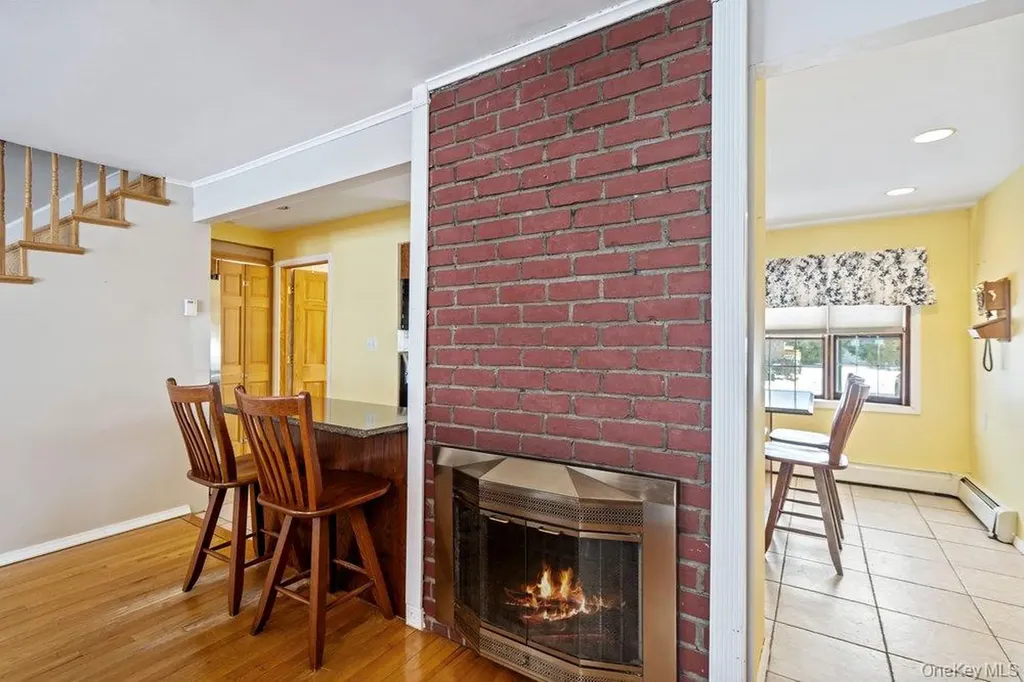 33 Skylark Lane Levittown NY 11756