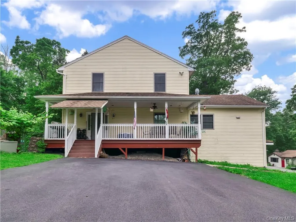 27 Cedar Trail Monroe NY 10950