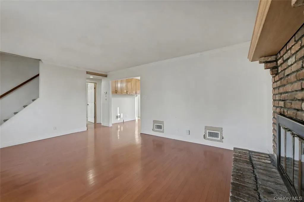 158 Moffitt Boulevard Islip NY 11751