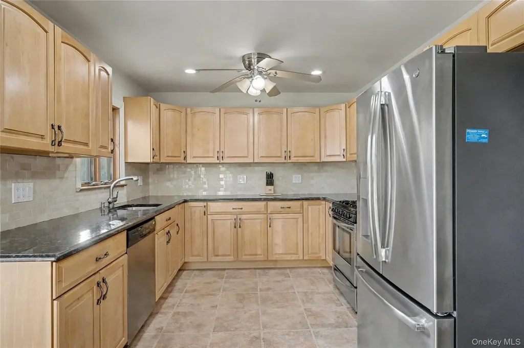 158 Moffitt Boulevard Islip NY 11751