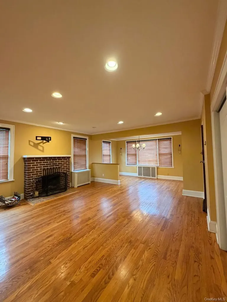 462 Franklin Boulevard Long Beach NY 11561