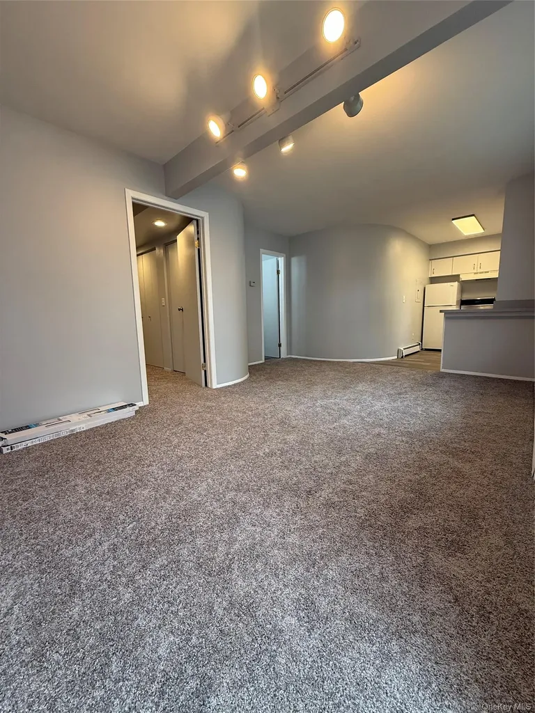 5 Whitney Lane Coram NY 11727