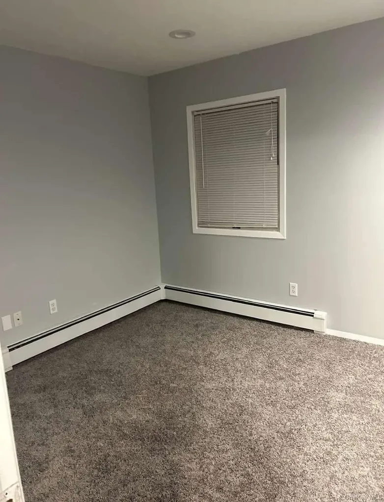 5 Whitney Lane Coram NY 11727
