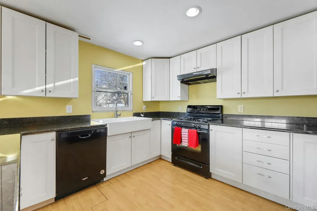 17 Klein Avenue West Nyack NY 10994