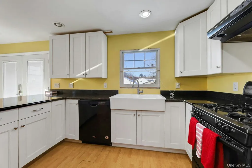 17 Klein Avenue West Nyack NY 10994