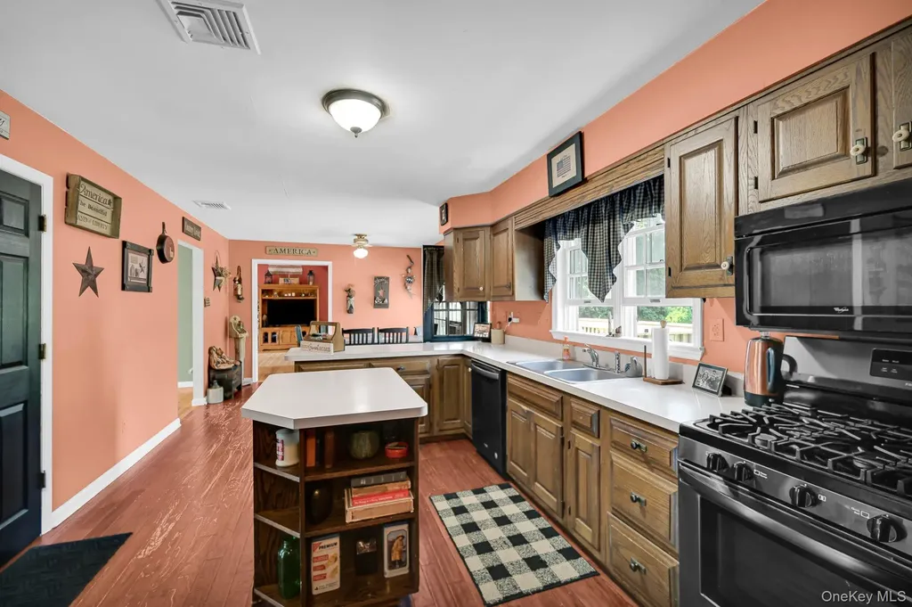 28 Brady Road Warwick NY 10990