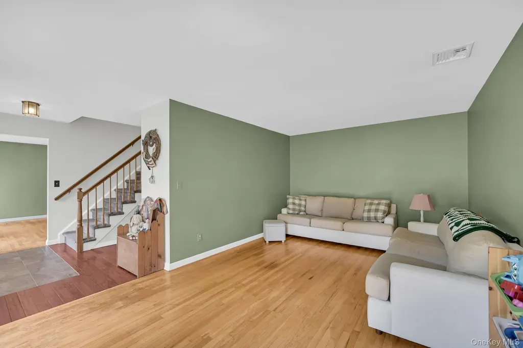 28 Brady Road Warwick NY 10990