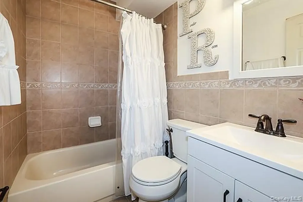2449 Union Boulevard Islip NY 11751