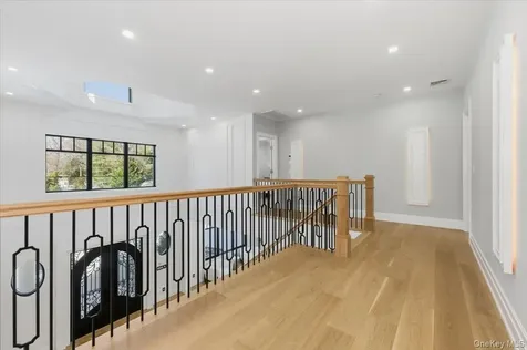 26 Saint Andrews Court Old Westbury NY 11568