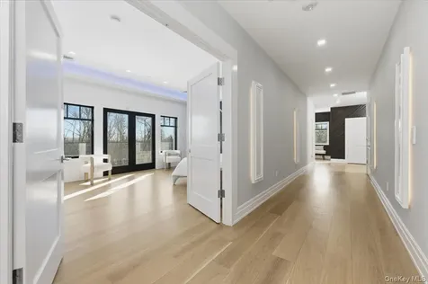 26 Saint Andrews Court Old Westbury NY 11568