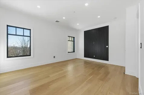 26 Saint Andrews Court Old Westbury NY 11568