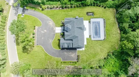 26 Saint Andrews Court Old Westbury NY 11568