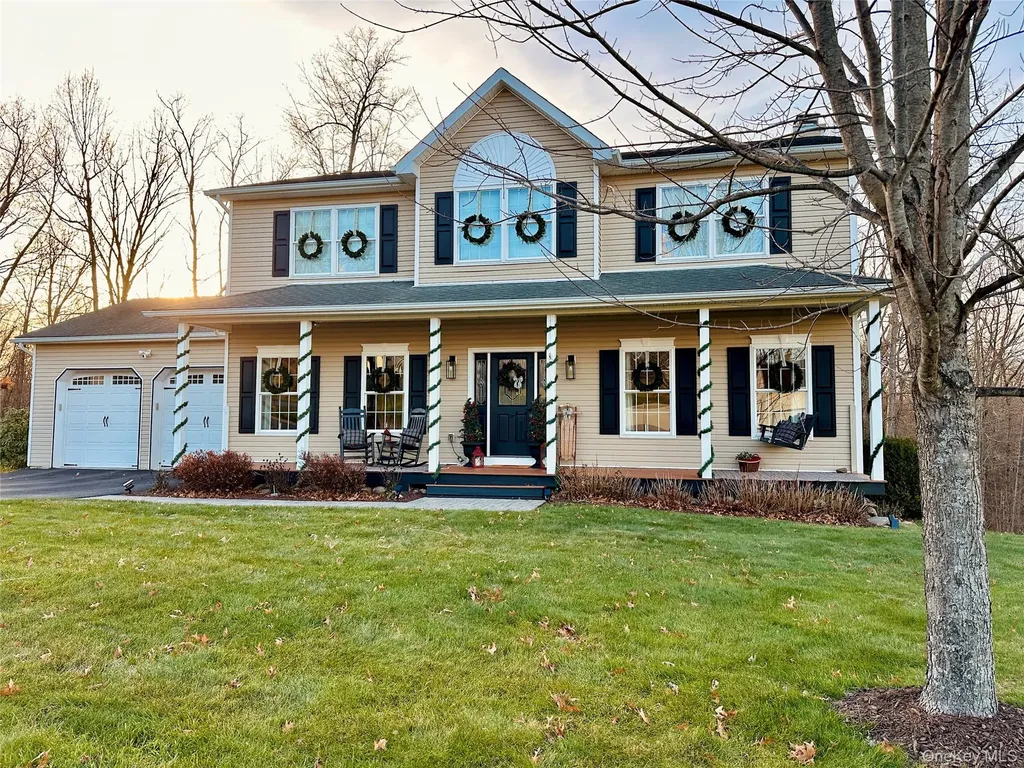 58 Red Maple Way New Windsor NY 12553