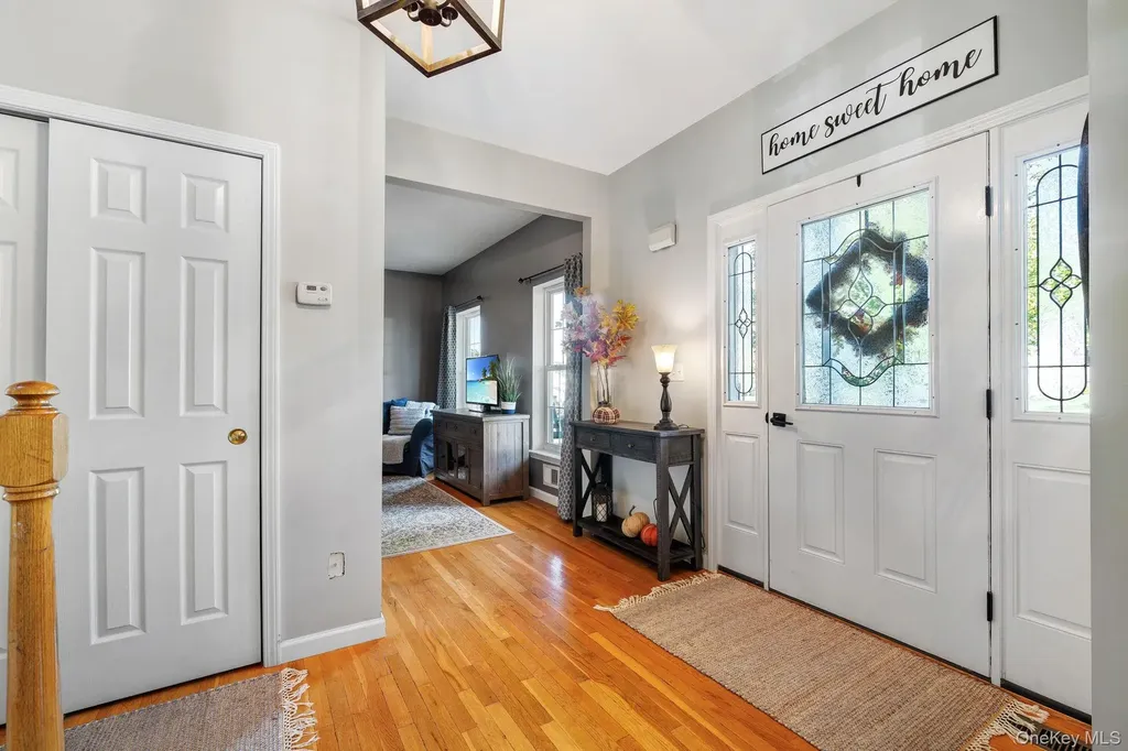 58 Red Maple Way New Windsor NY 12553