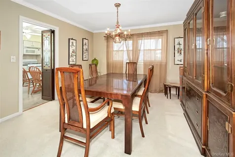 107 Parkview Road Elmsford NY 10523