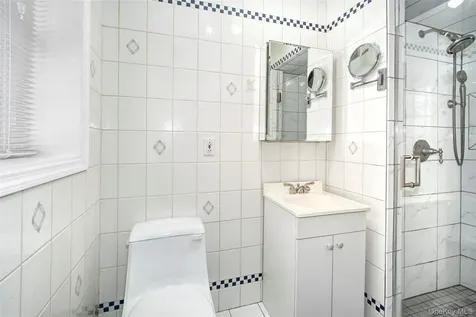 107 Parkview Road Elmsford NY 10523