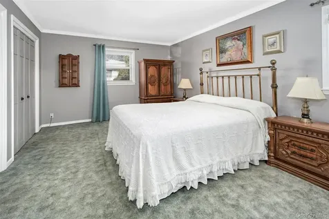 107 Parkview Road Elmsford NY 10523