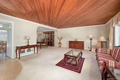 107 Parkview Road Elmsford NY 10523