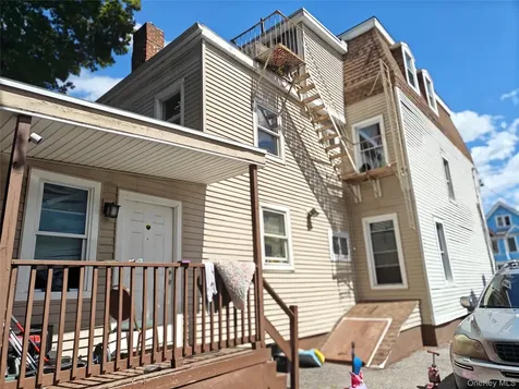 24 Jewett Avenue Poughkeepsie NY 12601