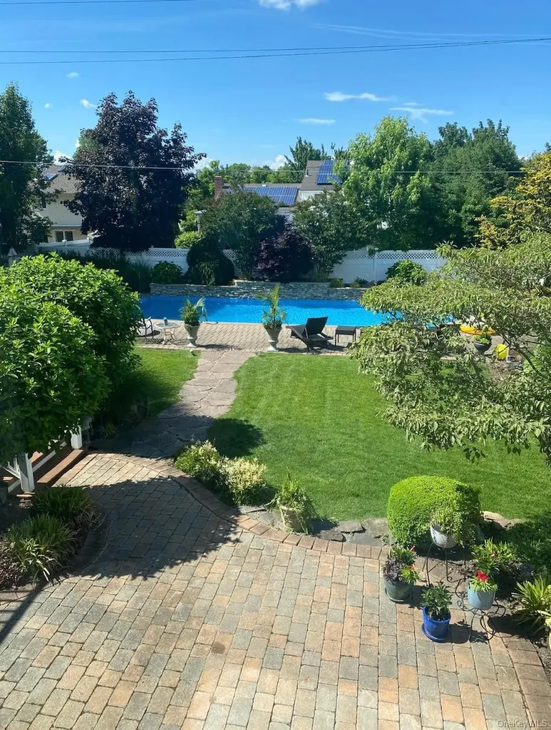 53 Page Drive Hicksville NY 11801