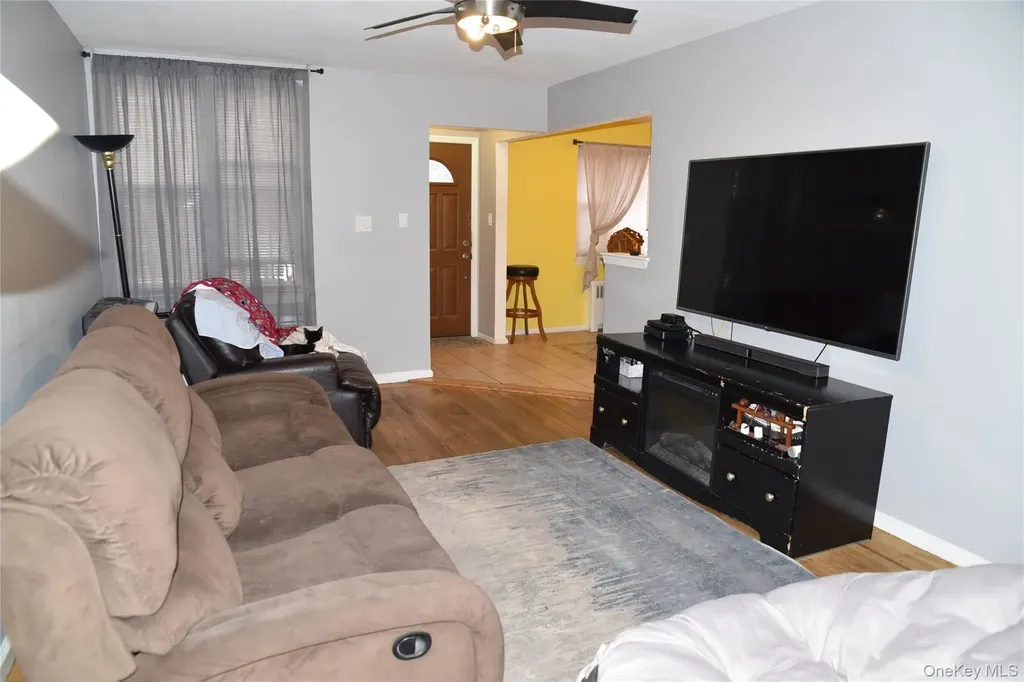 806 Waring Avenue Bronx NY 10467