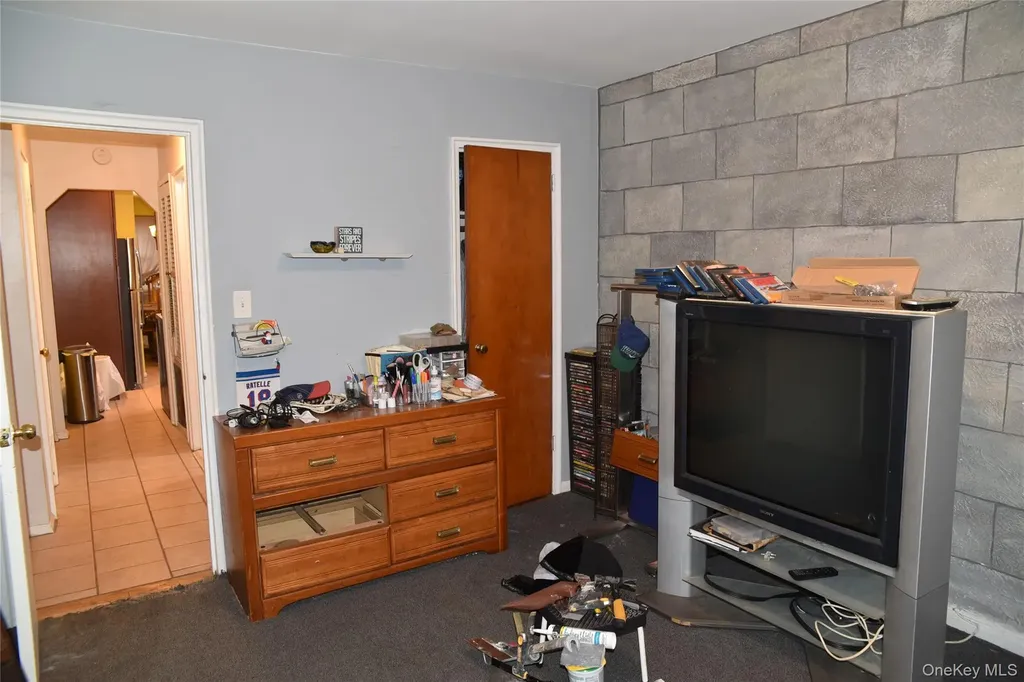 806 Waring Avenue Bronx NY 10467