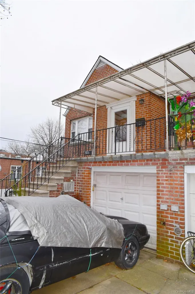 806 Waring Avenue Bronx NY 10467
