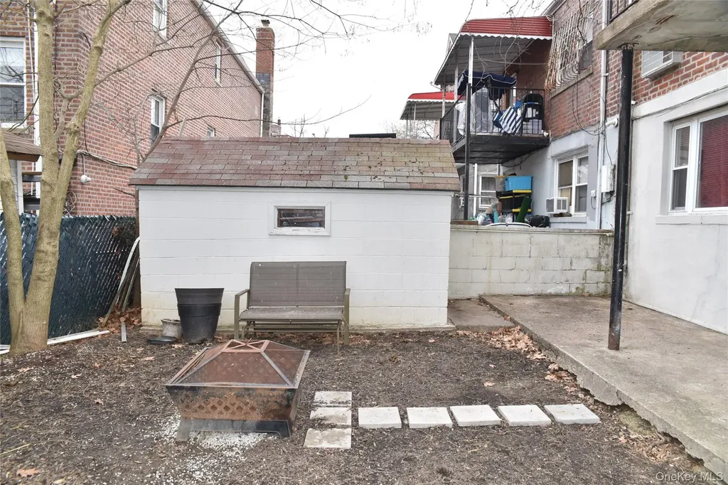 806 Waring Avenue Bronx NY 10467