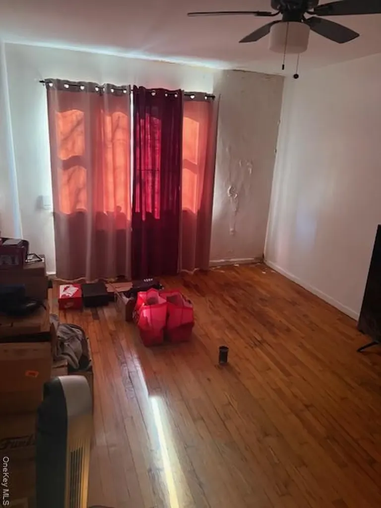 806 Waring Avenue Bronx NY 10467